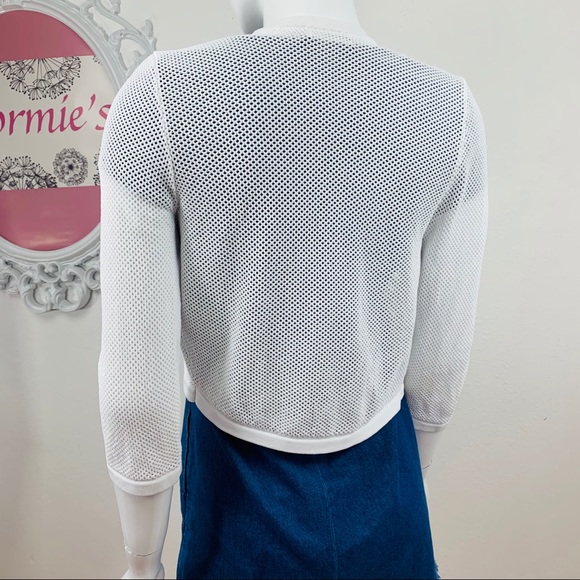 Calvin Klein / White Crochet Cropped Cardigan - Picture 4 of 8